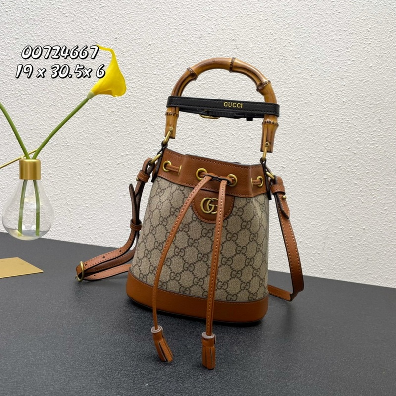 Gucci Handbags 794